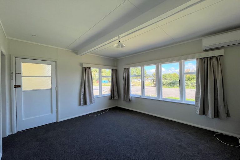 Photo of property in 88 Victoria Street, Carterton, 5713