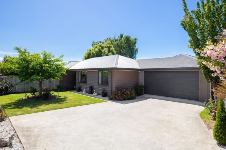 Photo of property in 28 Merlot Place, Riversdale, Blenheim, 7201