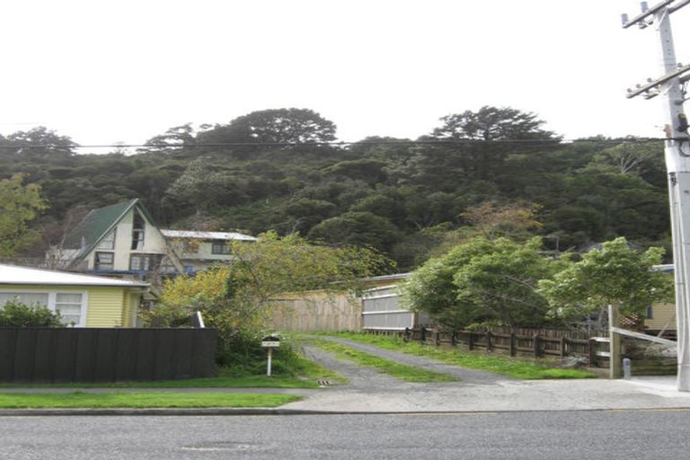 Photo of property in 39 Horoeka Street, Stokes Valley, Lower Hutt, 5019