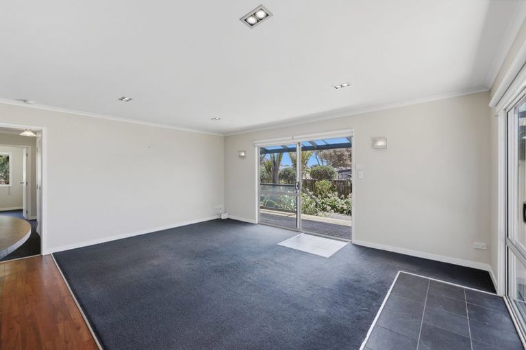 Photo of property in 47 Taihiki Road, Clarks Beach, 2122