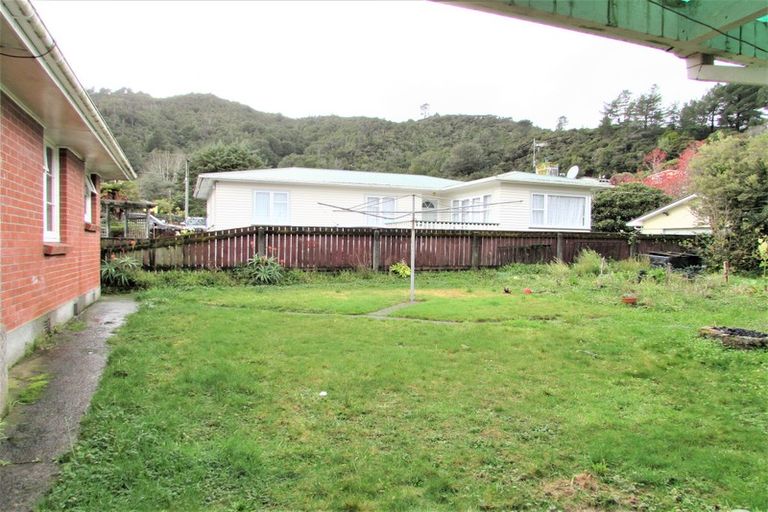 Photo of property in 12 Lowry Crescent, Stokes Valley, Lower Hutt, 5019