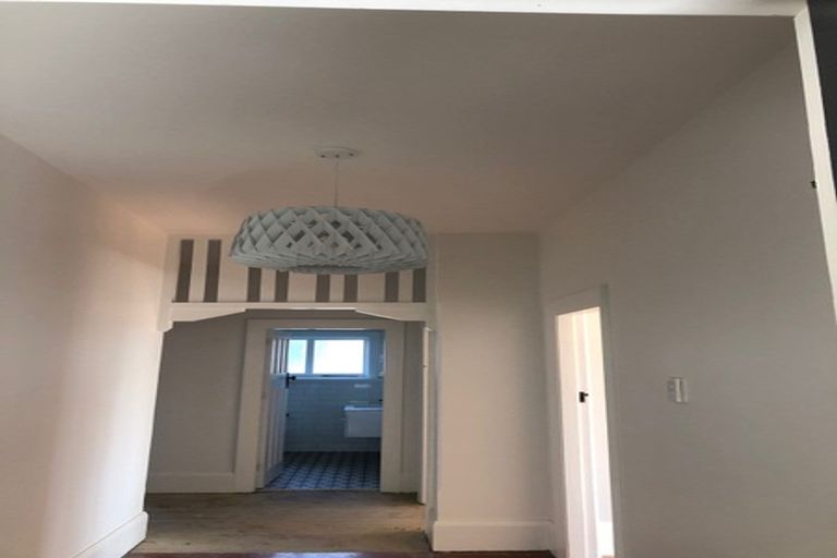 Photo of property in 26 Gamblins Road, Saint Martins, Christchurch, 8022