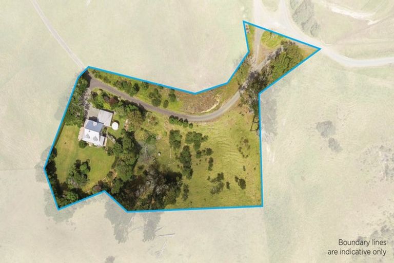 Photo of property in 115 Wilson Road, South Head, Helensville, 0874