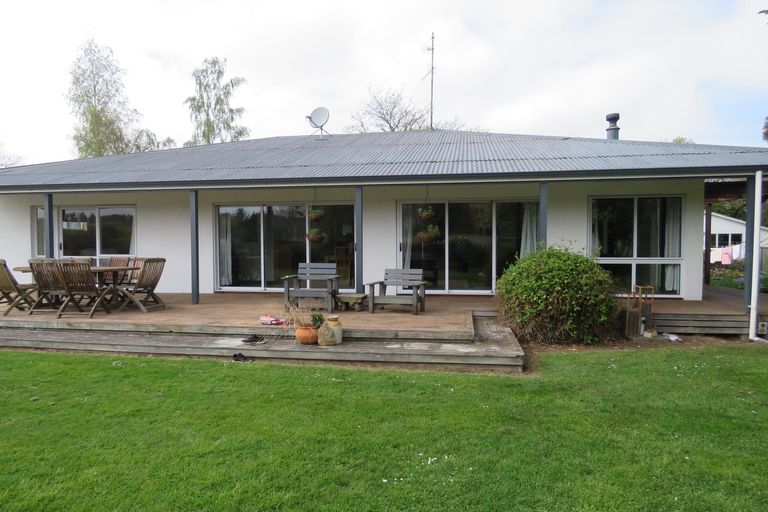 Photo of property in 74 School Road, Pleasant Valley, Geraldine, 7991