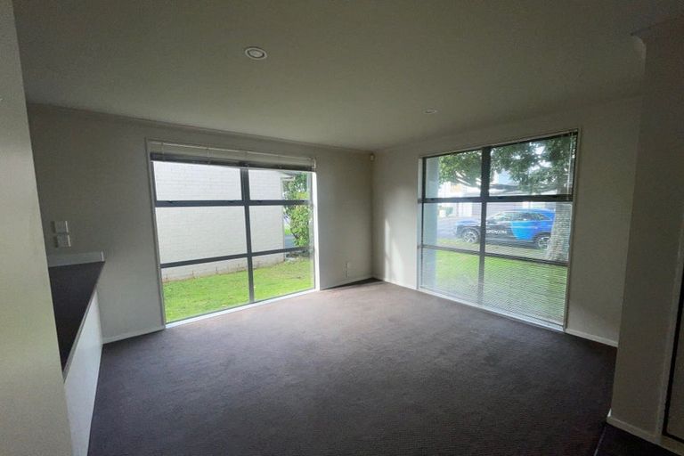 Photo of property in 25 Figaro Crescent, Takanini, 2112