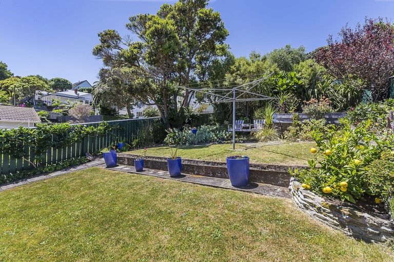 Photo of property in 35 Clyde Street, Island Bay, Wellington, 6023
