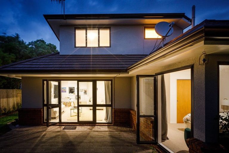Photo of property in 3 Winston Avenue, Hokowhitu, Palmerston North, 4410