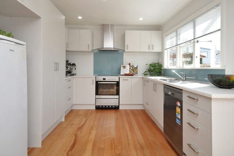 Photo of property in 74a Arimu Road, Papakura, 2110