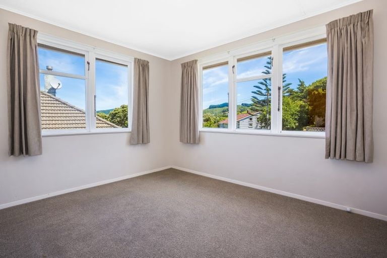Photo of property in 23 Turkington Street, Tawa, Wellington, 5028