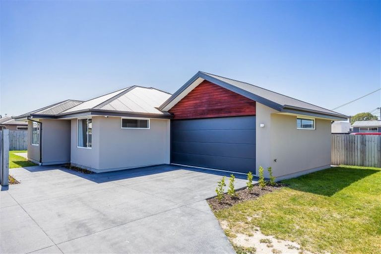 Photo of property in 5a Cossar Street, Burwood, Christchurch, 8083