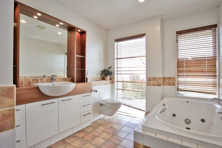 Photo of property in 7 Harry Ell Drive, Cashmere, Christchurch, 8022