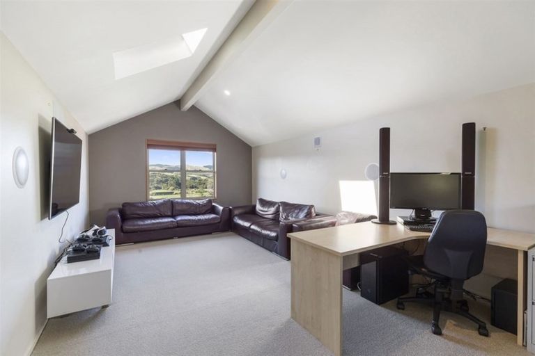 Photo of property in 407 Grays Road, Pauatahanui, Porirua, 5381