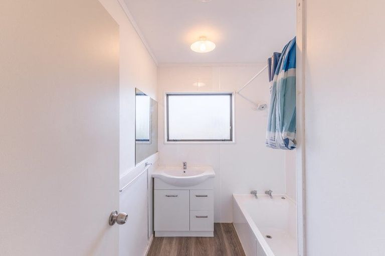 Photo of property in 129a Avalon Drive, Nawton, Hamilton, 3200