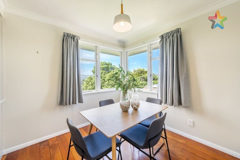 Photo of property in 108a Korokoro Road, Korokoro, Lower Hutt, 5012