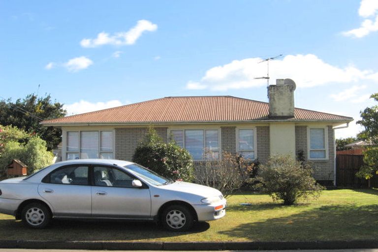 Photo of property in 1/9 Elizabeth Street, Papakura, 2110