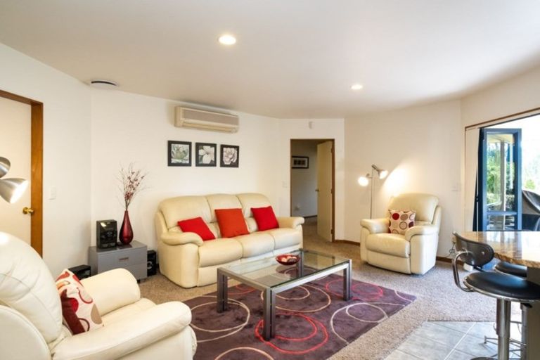 Photo of property in 58 Palmerston Road, Havelock North, 4130