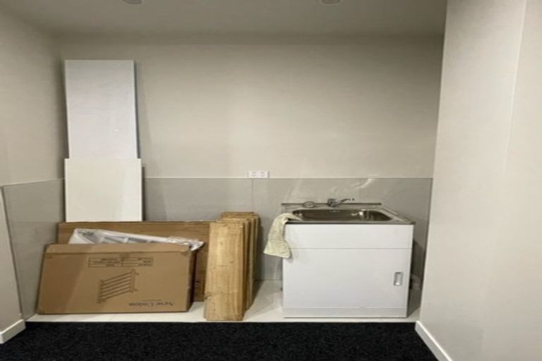 Photo of property in 128b Hutchinsons Road, Bucklands Beach, Auckland, 2014