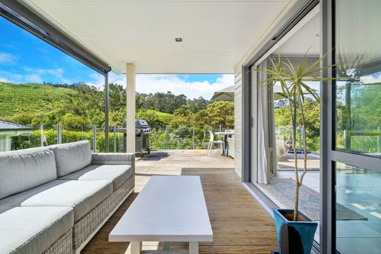 Photo of property in 18 Crabb Fields Lane, Riverhead, 0820