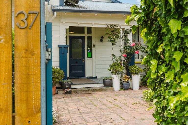 Photo of property in 37 Hereford Street, West End, Palmerston North, 4410
