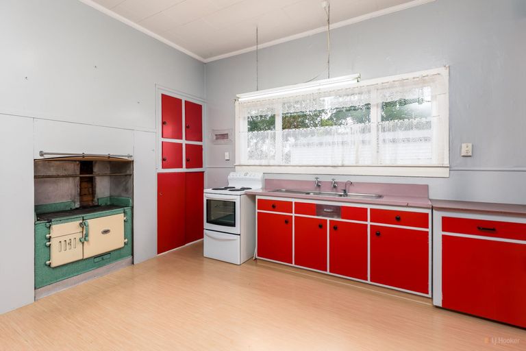 Photo of property in 16 Dobson Street, Waimate, 7924