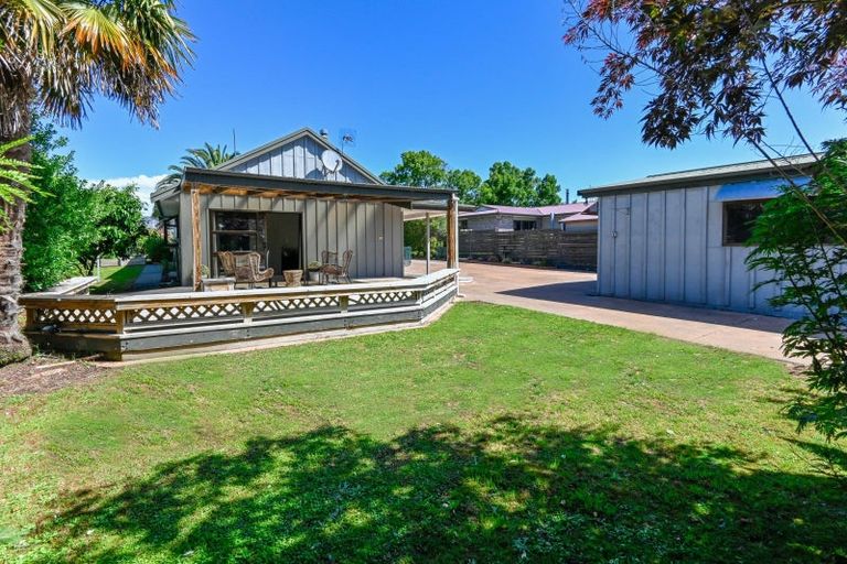 Photo of property in 3 Kaweka Place, Havelock North, 4130