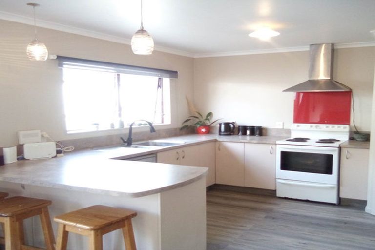 Photo of property in 28b Dingadee Street, Welcome Bay, Tauranga, 3112