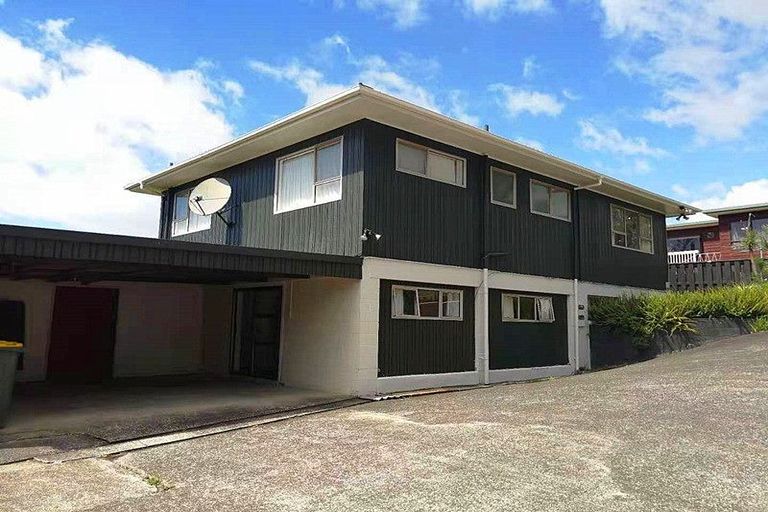 Photo of property in 17 Macnay Way, Murrays Bay, Auckland, 0630