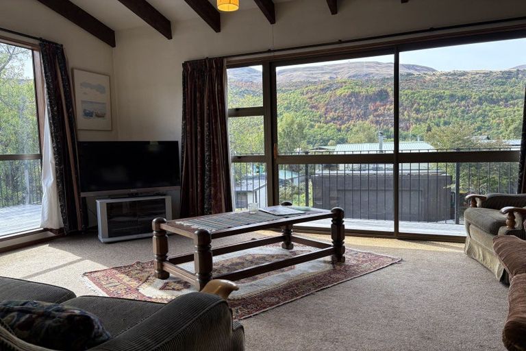 Photo of property in 18 Hood Crescent, Arrowtown, 9302