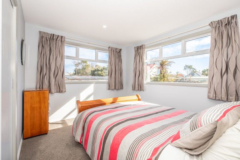 Photo of property in 28 Queen Street, Westport, 7825