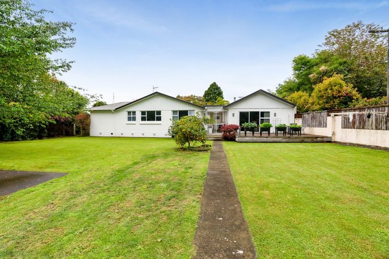 Photo of property in 116 Paraite Road, Paraite, New Plymouth, 4373