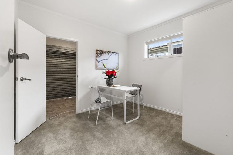 Photo of property in 1/16 Riverside Road, Orewa, 0931