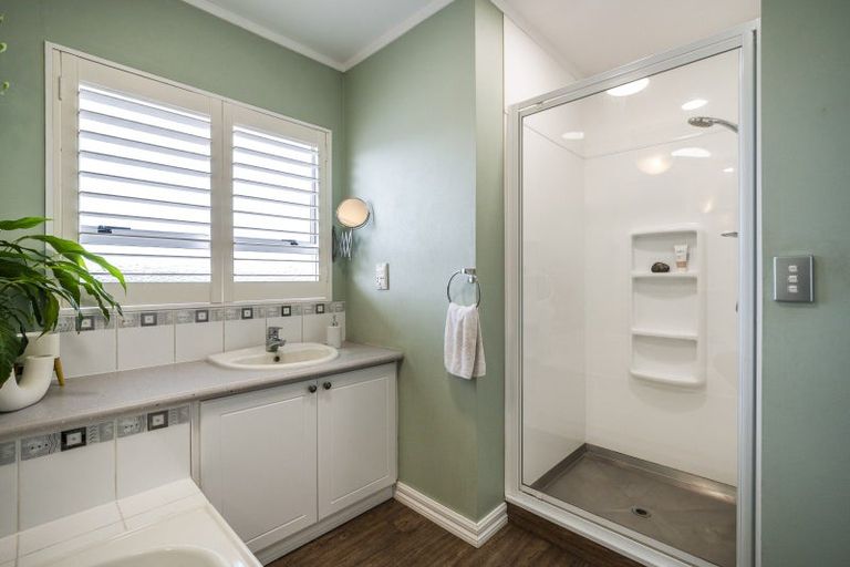 Photo of property in 17a Townhead Crescent, Bethlehem, Tauranga, 3110