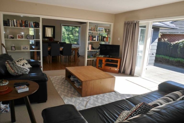 Photo of property in 28 Manor Place, Bryndwr, Christchurch, 8053