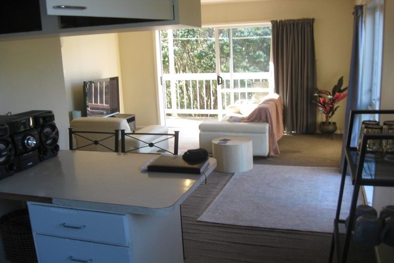 Photo of property in 15a Rakeiora Grove, Korokoro, Lower Hutt, 5012