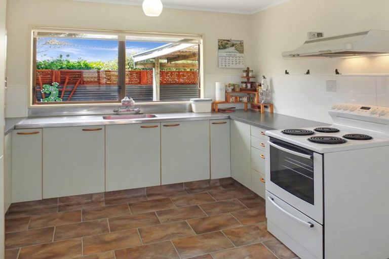 Photo of property in 20 Cousins Avenue East, Foxton Beach, Foxton, 4815