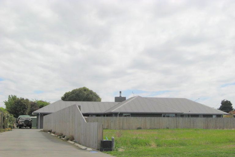 Photo of property in 15 James Drive, Woodend, 7610