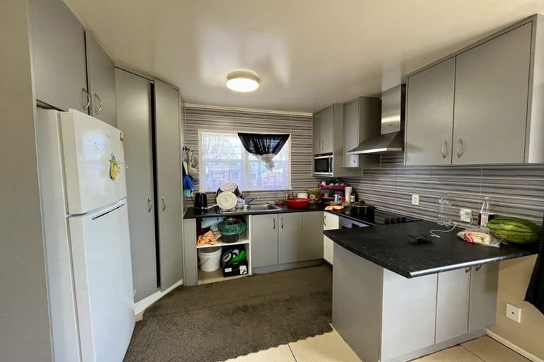 Photo of property in 35 Addington Avenue, Manurewa, Auckland, 2102
