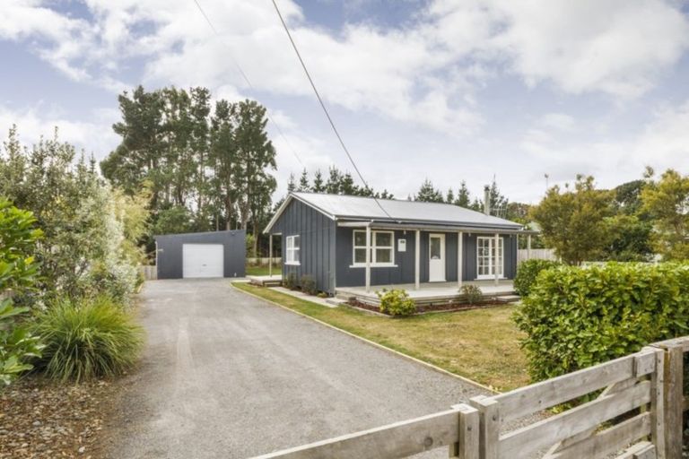 Photo of property in 37 Hewitts Road, Linton, Palmerston North, 4472