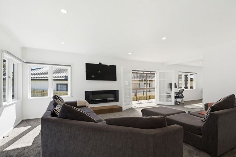 Photo of property in 21 Brixton Road, Manly, Whangaparaoa, 0930