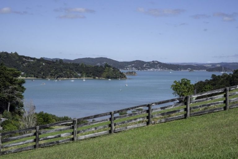 Photo of property in 35a Te Akau Drive, Russell, 0272