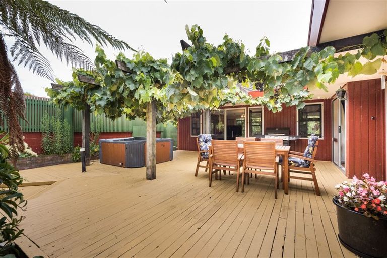 Photo of property in 86 Buick Crescent, Awapuni, Palmerston North, 4412