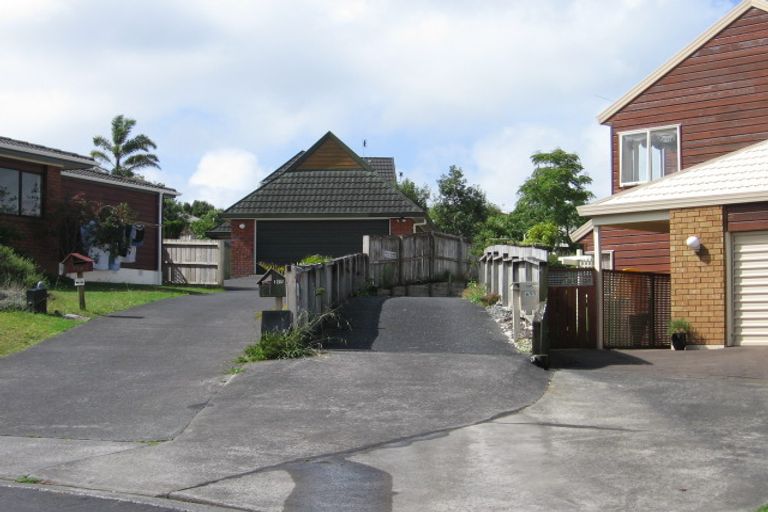 Photo of property in 1/11 Bass Street, West Harbour, Auckland, 0618