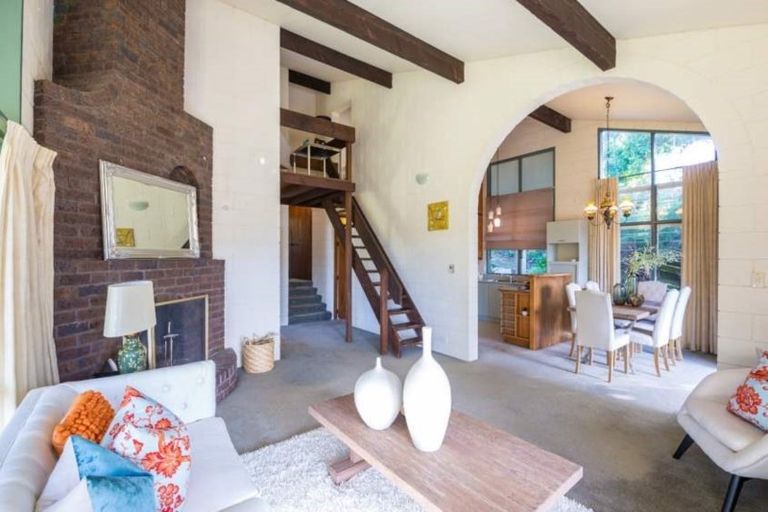 Photo of property in 70 Mayfair Crescent, Mairangi Bay, Auckland, 0630