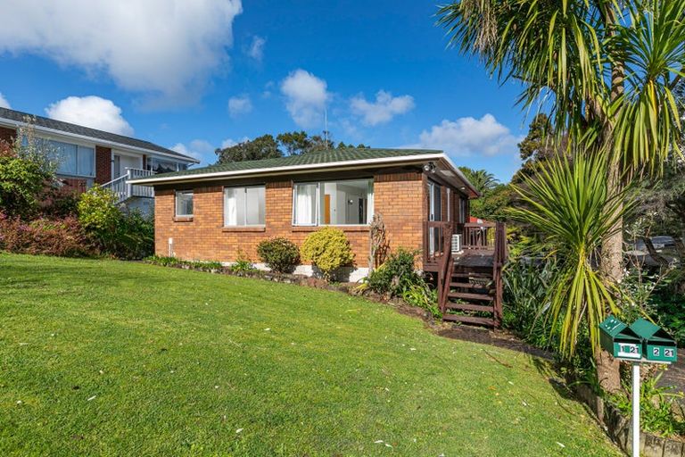 Photo of property in 1/21 Takapu Street, Henderson, Auckland, 0612