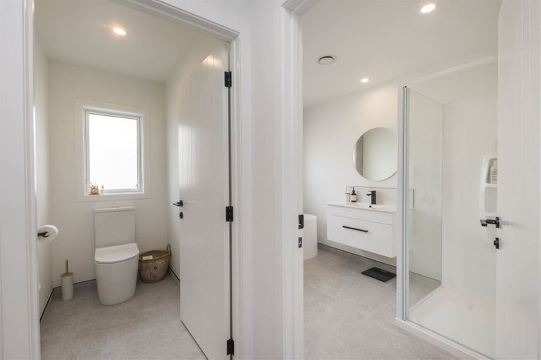 Photo of property in 19 Silicon Way, Fitzherbert, Palmerston North, 4410