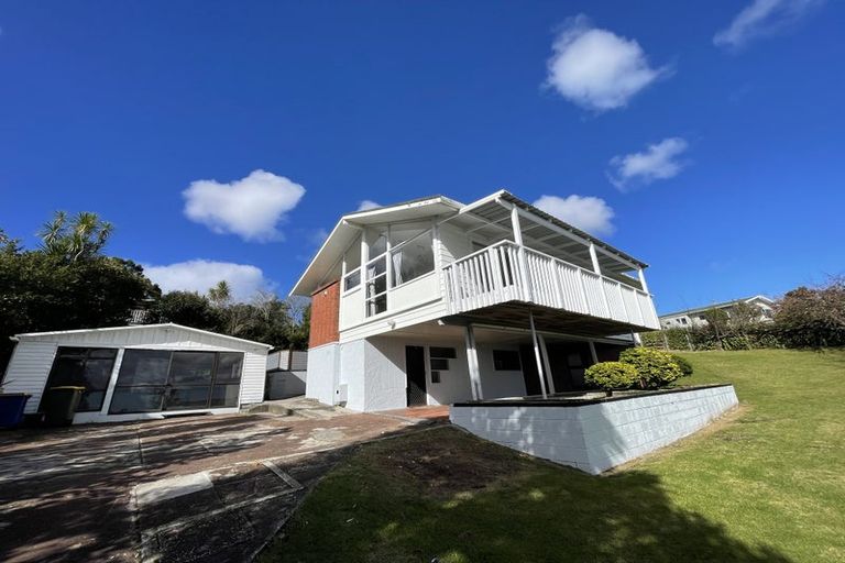 Photo of property in 14 Pemberton Avenue, Bayview, Auckland, 0629