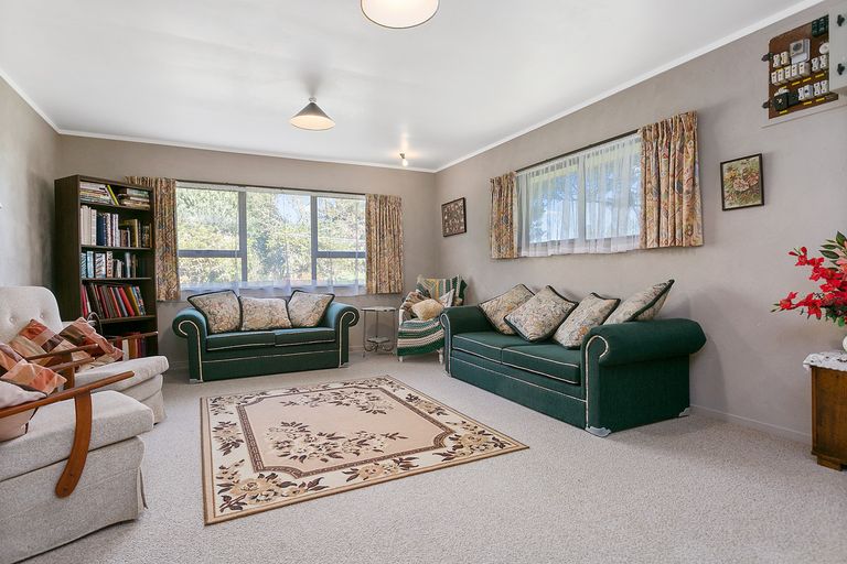 Photo of property in 11 Waiari Road, Pirongia, Te Awamutu, 3876