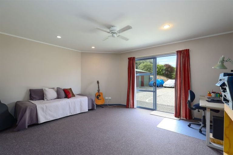 Photo of property in 335 Old Coach Road, Upper Moutere, 7173