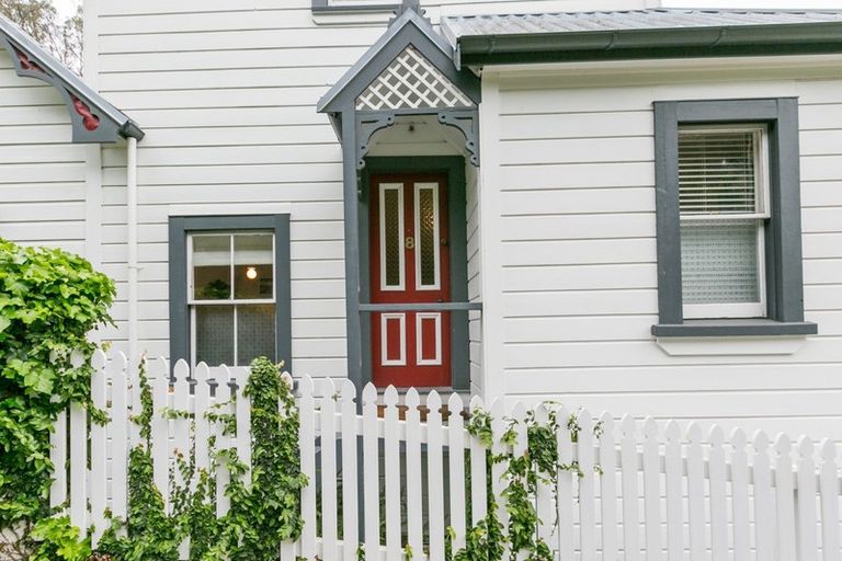 Photo of property in 8 Burke Street, Hospital Hill, Napier, 4110