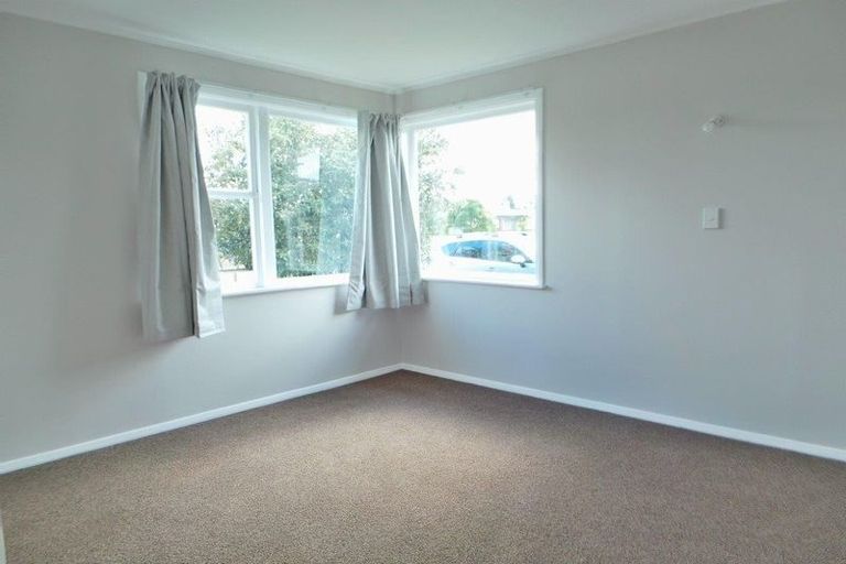 Photo of property in 18 Gardener Street, Levin, 5510